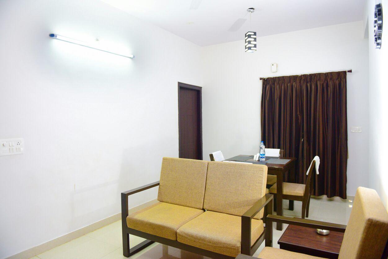 Varsha Enclave- Trinity House Aparthotel Mysore Εξωτερικό φωτογραφία