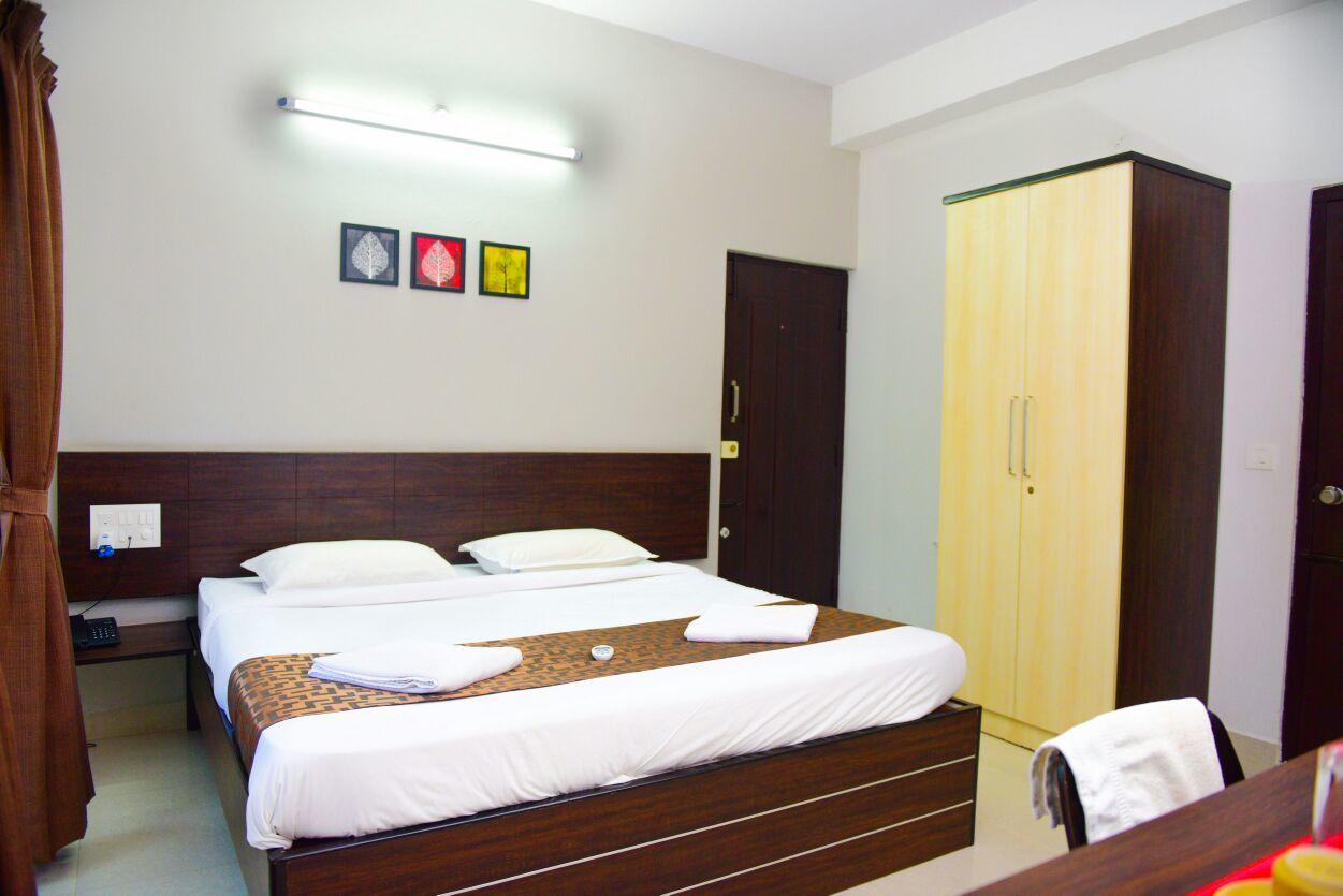 Varsha Enclave- Trinity House Aparthotel Mysore Εξωτερικό φωτογραφία