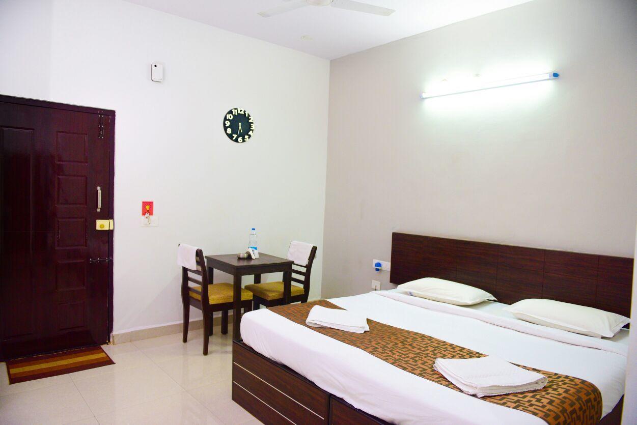 Varsha Enclave- Trinity House Aparthotel Mysore Εξωτερικό φωτογραφία
