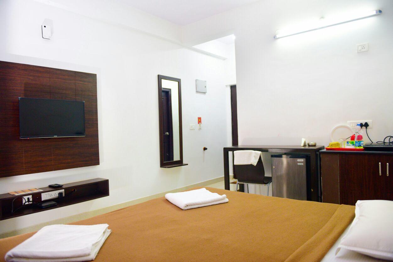 Varsha Enclave- Trinity House Aparthotel Mysore Εξωτερικό φωτογραφία